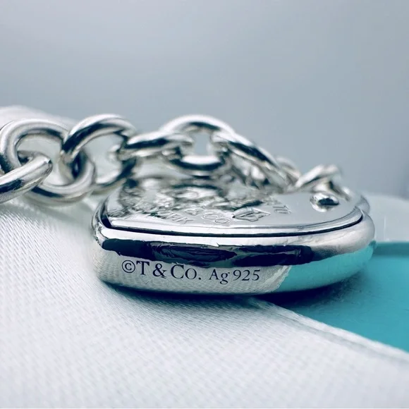 Return to Tiffany & Love Heart Padlock Bracelet in Silver with Packaging